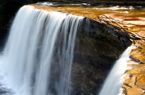 Upper Tahquamenon Falls