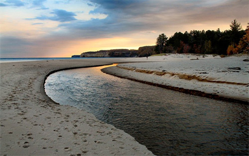 Miners Beach & Miners River, Pictured Rocks