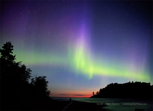 northern-lights-lake-superior-photo