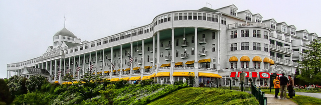 Grand Hotel Pano (3 photo pano)