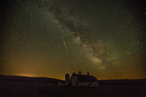 Cameleopard Meteor over DH Day Barn