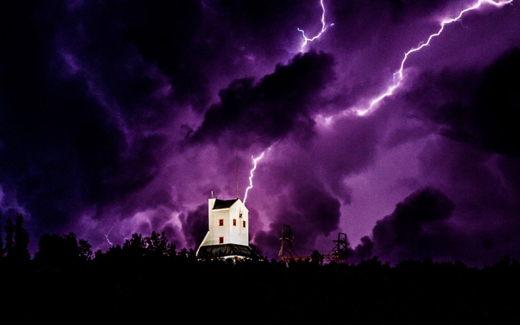 2014-houghton-blitz-2978 by Christopher Schmidt