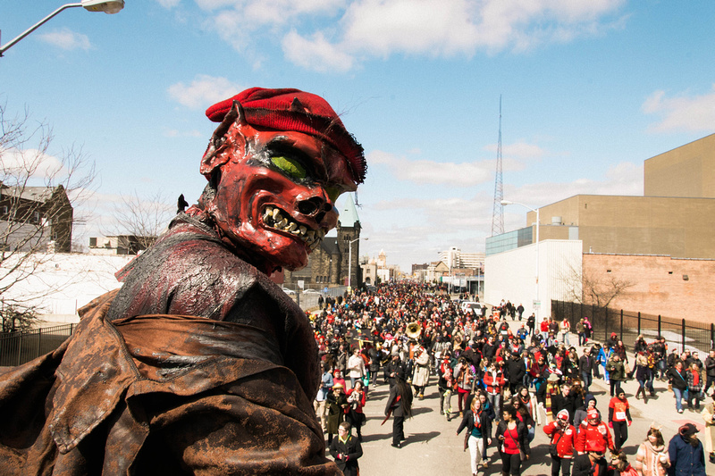 Nain Regards the Parade