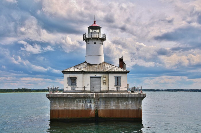 14 foot shoal lighthouse by David Juckett