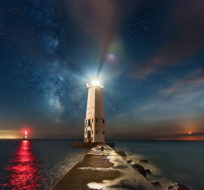 Sometimes the the stars align Frankfort Lighthouse
