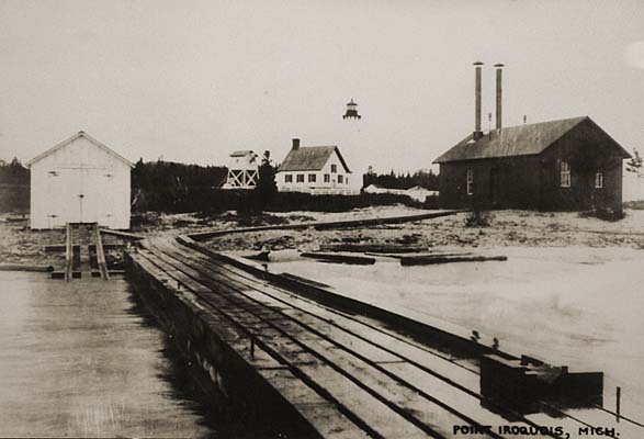 port-iroquis-lighthouse-1905