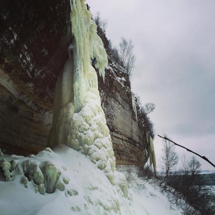 dairyland-ice-climbing