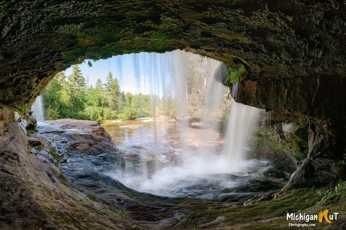O-Kun-de-Kun Falls by Michigan Nut Photography