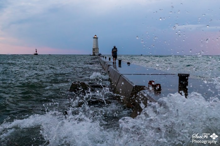 Splish Splash at Frankfort by SueFi Photography