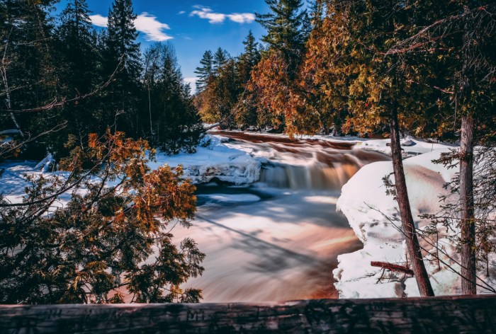 Lower Tahquamenon by Dan Gaken