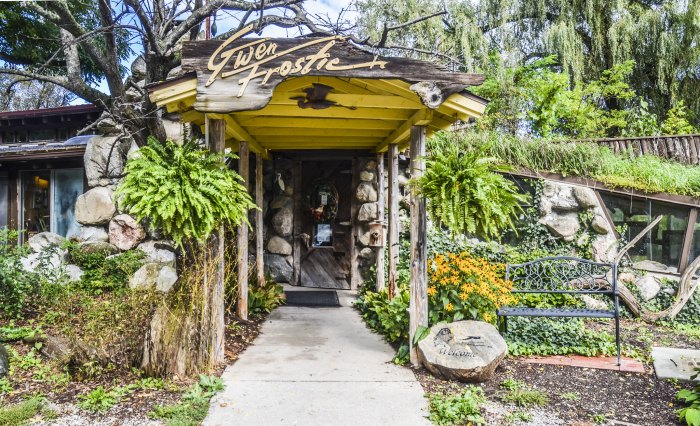 Gwen Frostic by Janet Pickel