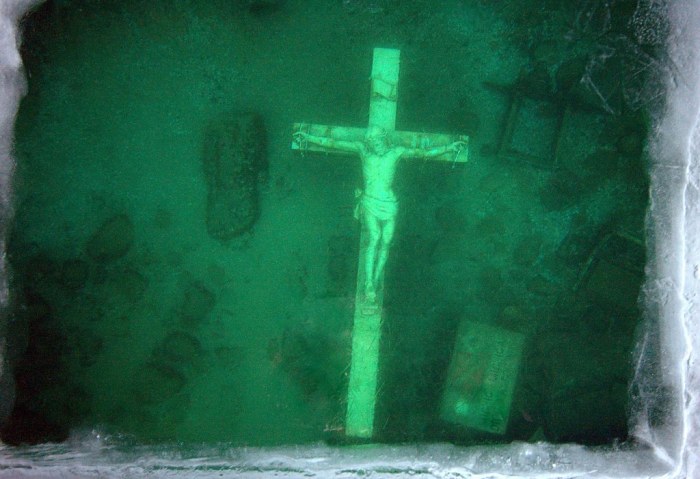 Petoskey Crucifix by Martin McReynolds
