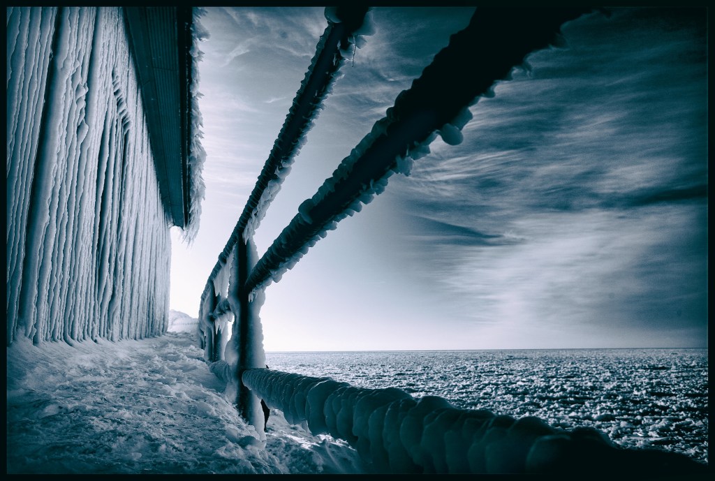 Grand Haven State Park Lighthouse by paulh192