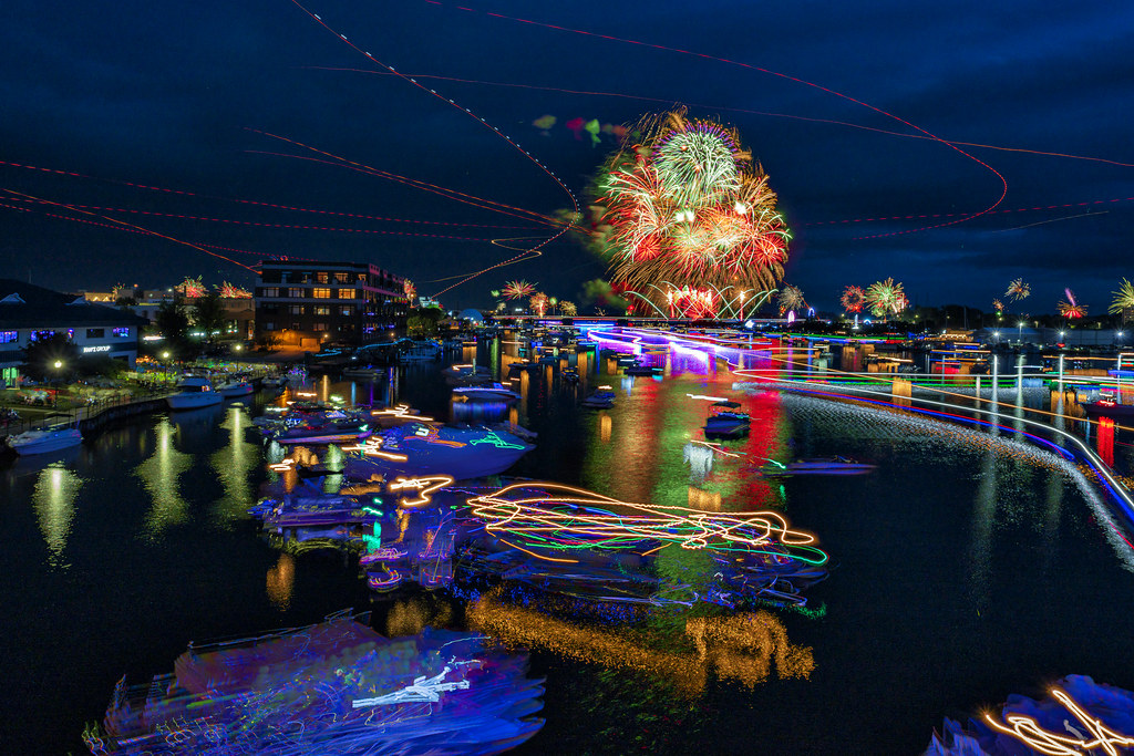Long Exposure-Live Composite Mode Fireworks by Charles Bonham