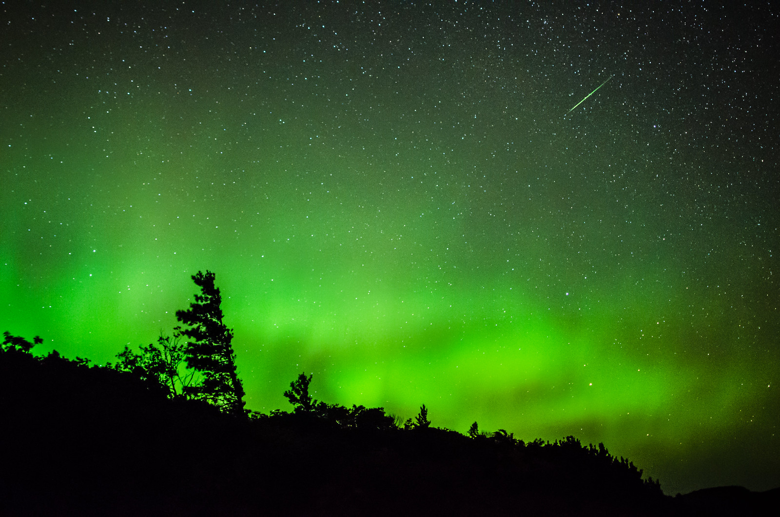 Aurora & Meteor by Ross Ellet